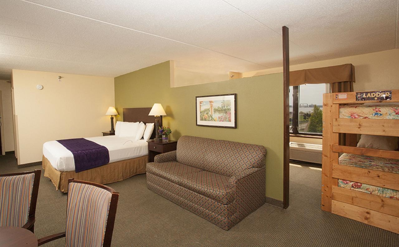 Edgewater Waterpark Hotel Дълут Екстериор снимка