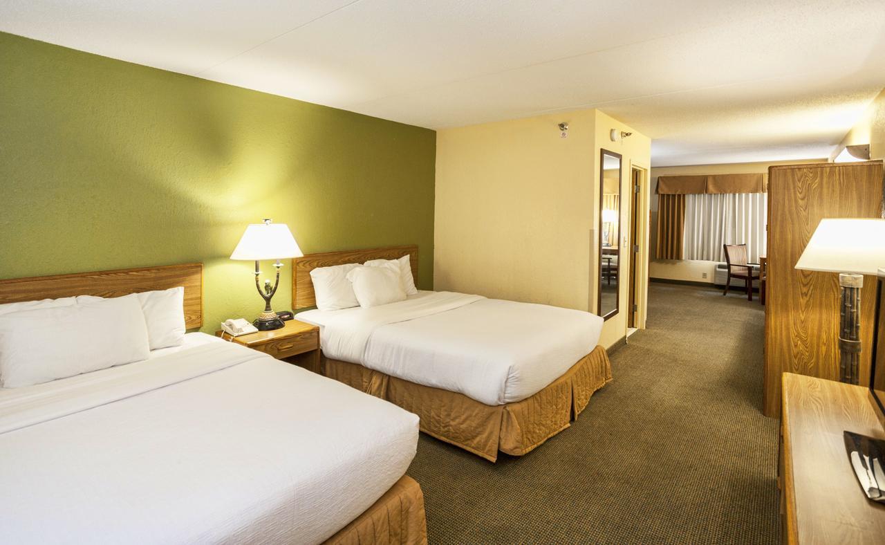 Edgewater Waterpark Hotel Дълут Екстериор снимка