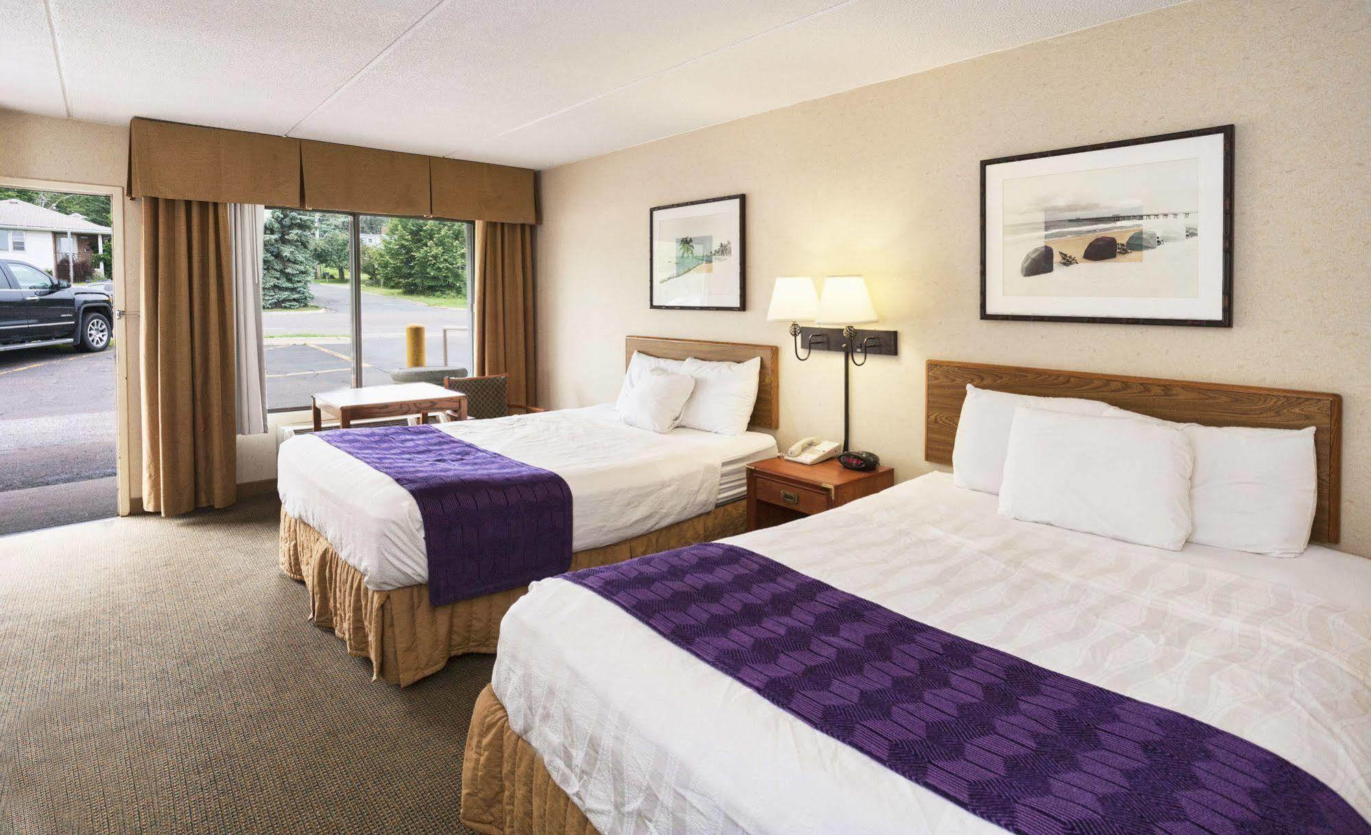 Edgewater Waterpark Hotel Дълут Екстериор снимка