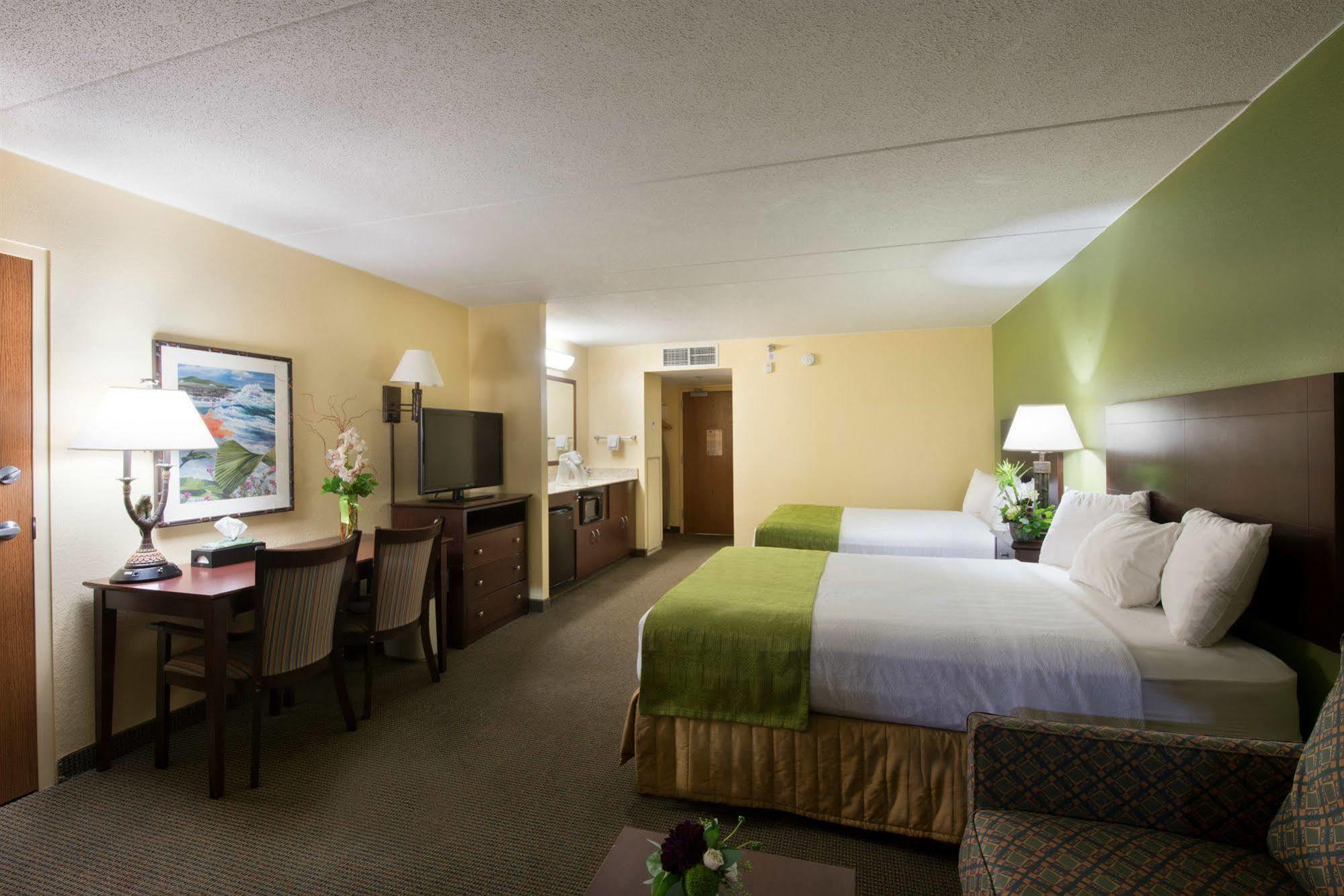Edgewater Waterpark Hotel Дълут Екстериор снимка