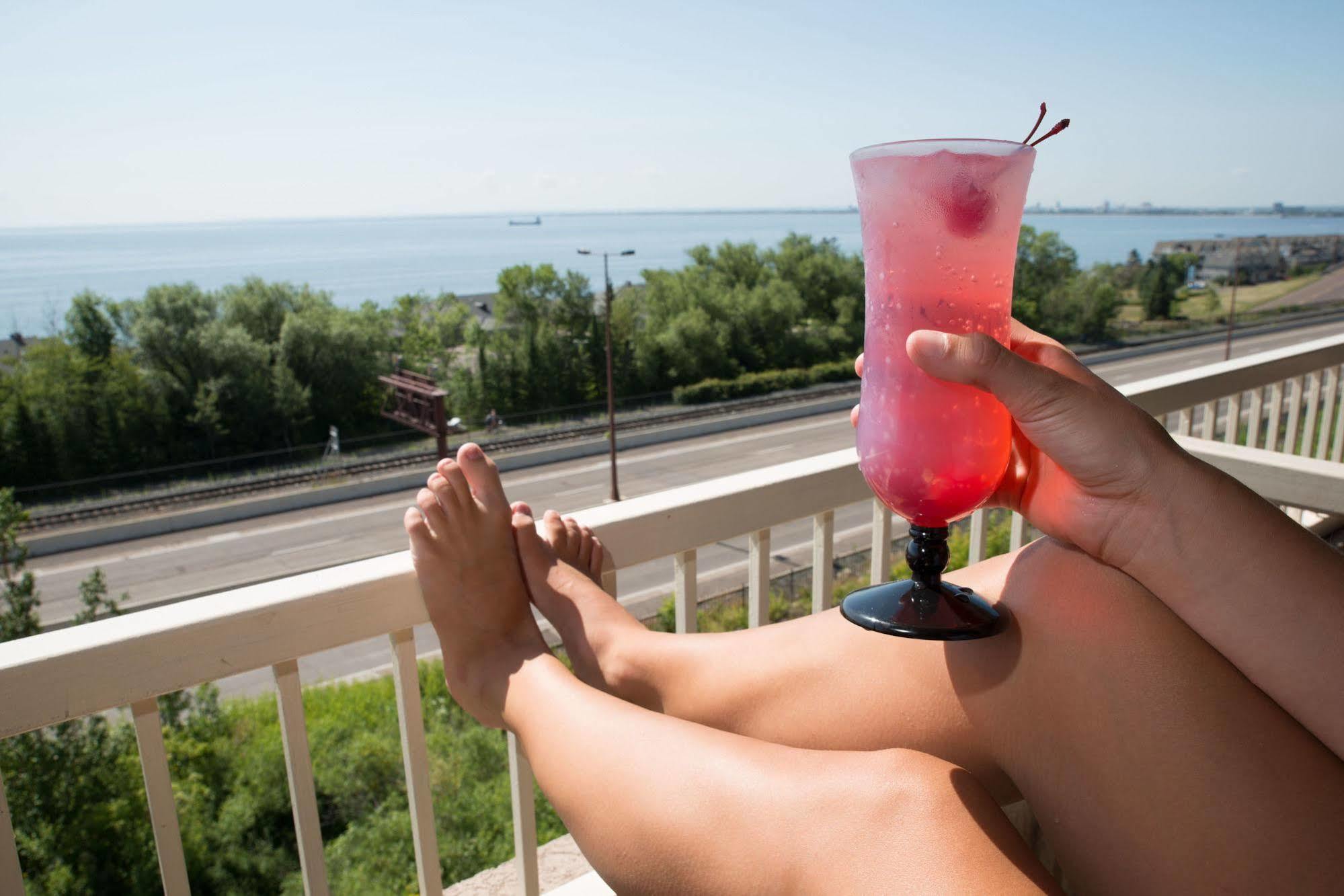 Edgewater Waterpark Hotel Дълут Екстериор снимка